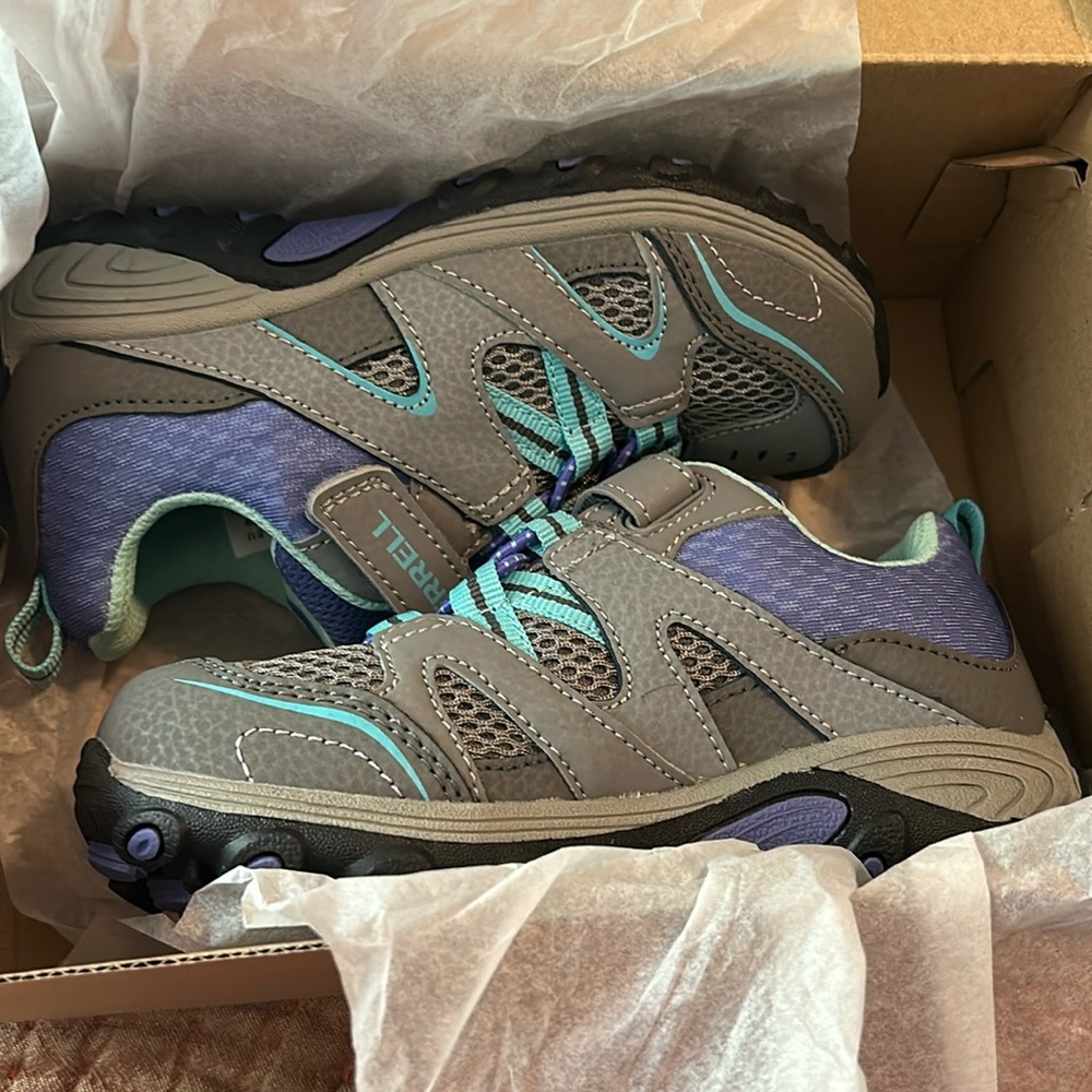Brand new Merrell kids shoes size 11M